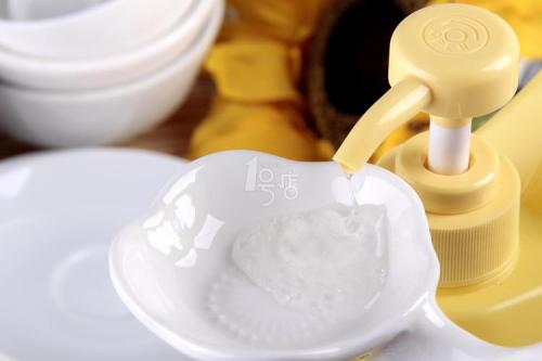 液体洗碗机中的颜色评估