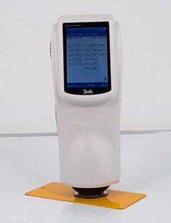 NS800色差仪测量油漆的颜色一致性